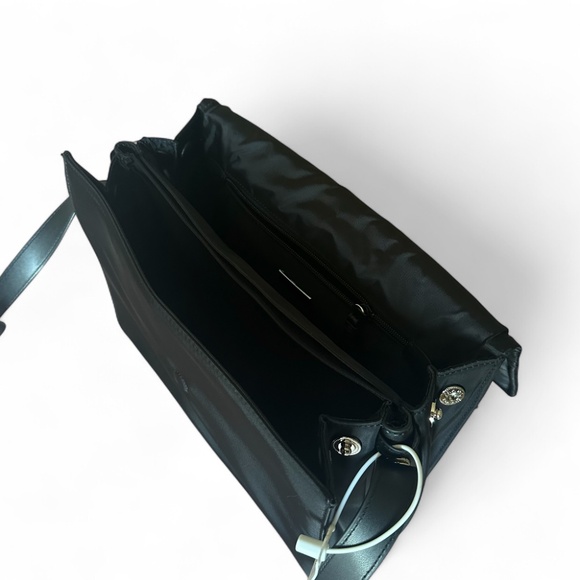 Prada Re-Nylon Bag - Picture 4 of 7